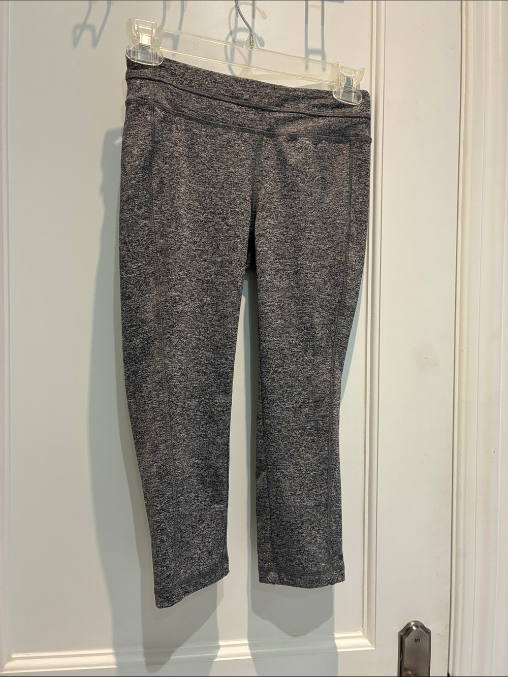Forever 21 Gray Marled Cropped Leggings